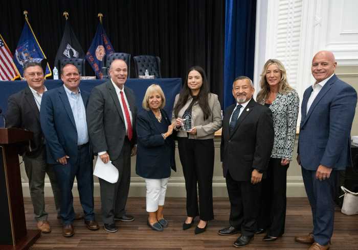 El Town de Islip celebra el Mes de la Herencia Hispana